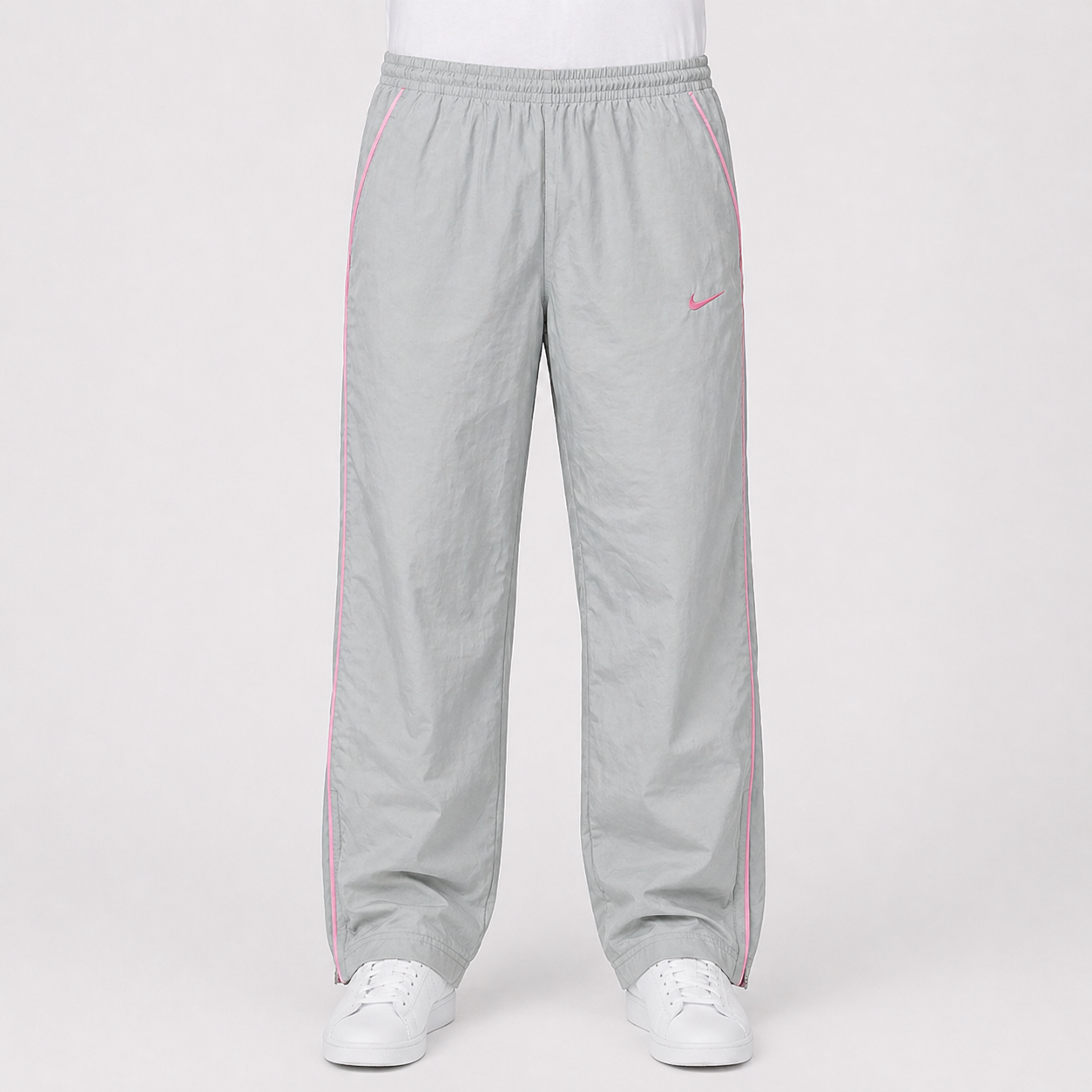NIKE TRACK PANTS (M)