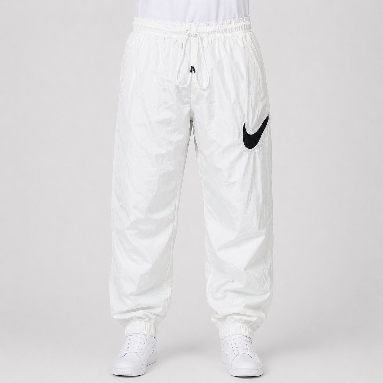 NIKE TRACK PANTS (S)